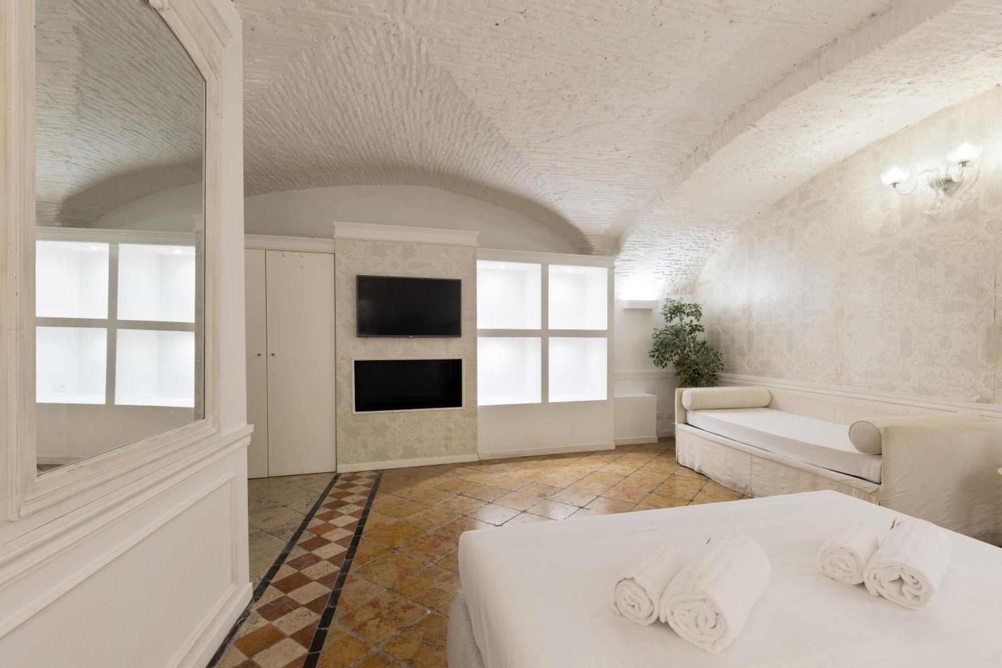 Gasthof Domus 15 - *