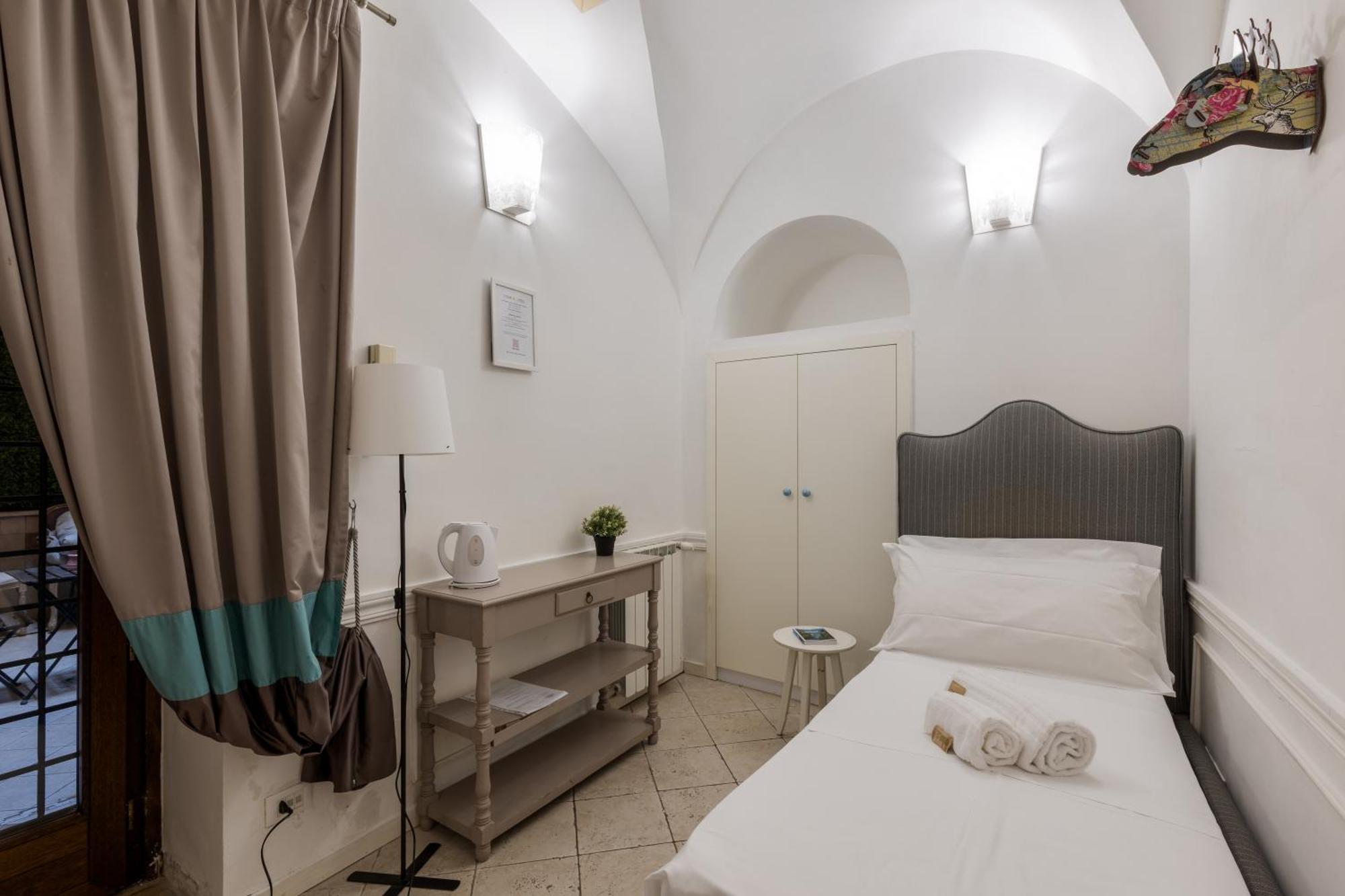 Domus 15 - * Rom